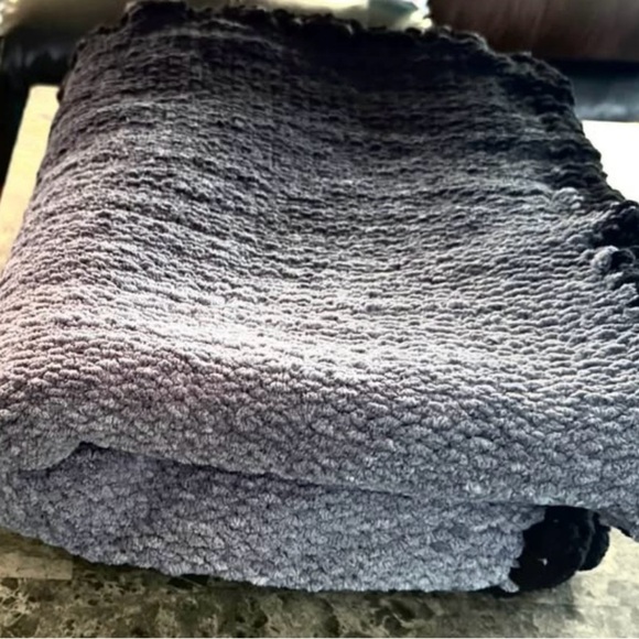 Handmade Cozy Two-Tone Baby Blanket - Picture 2 of 5